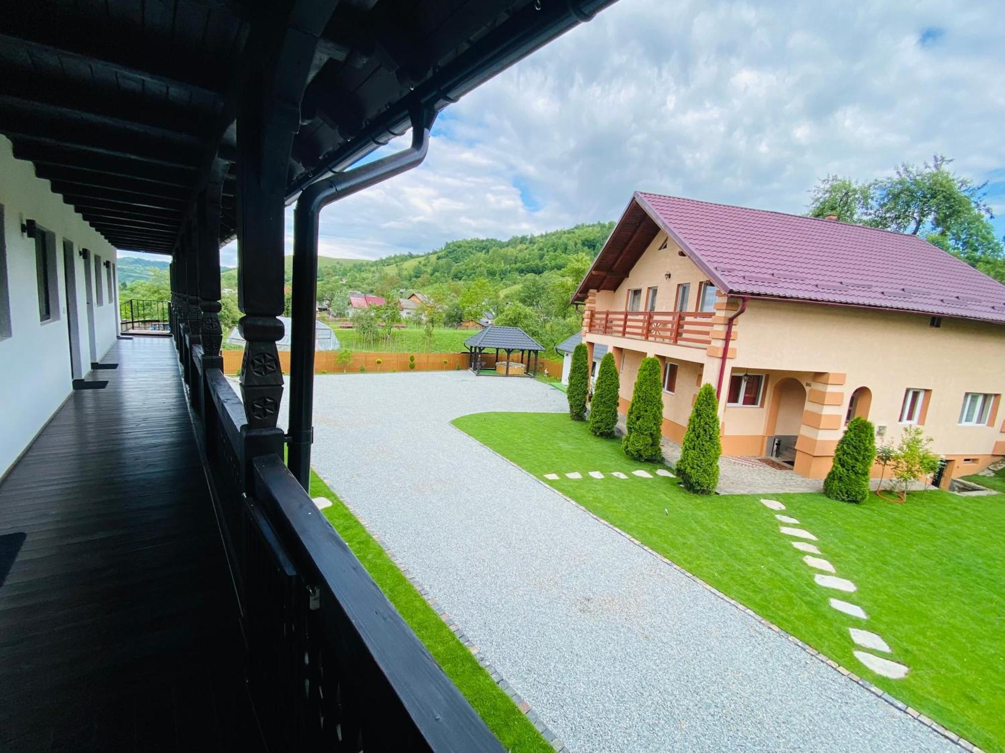 Pensiunea Suci Botiza Exterior photo